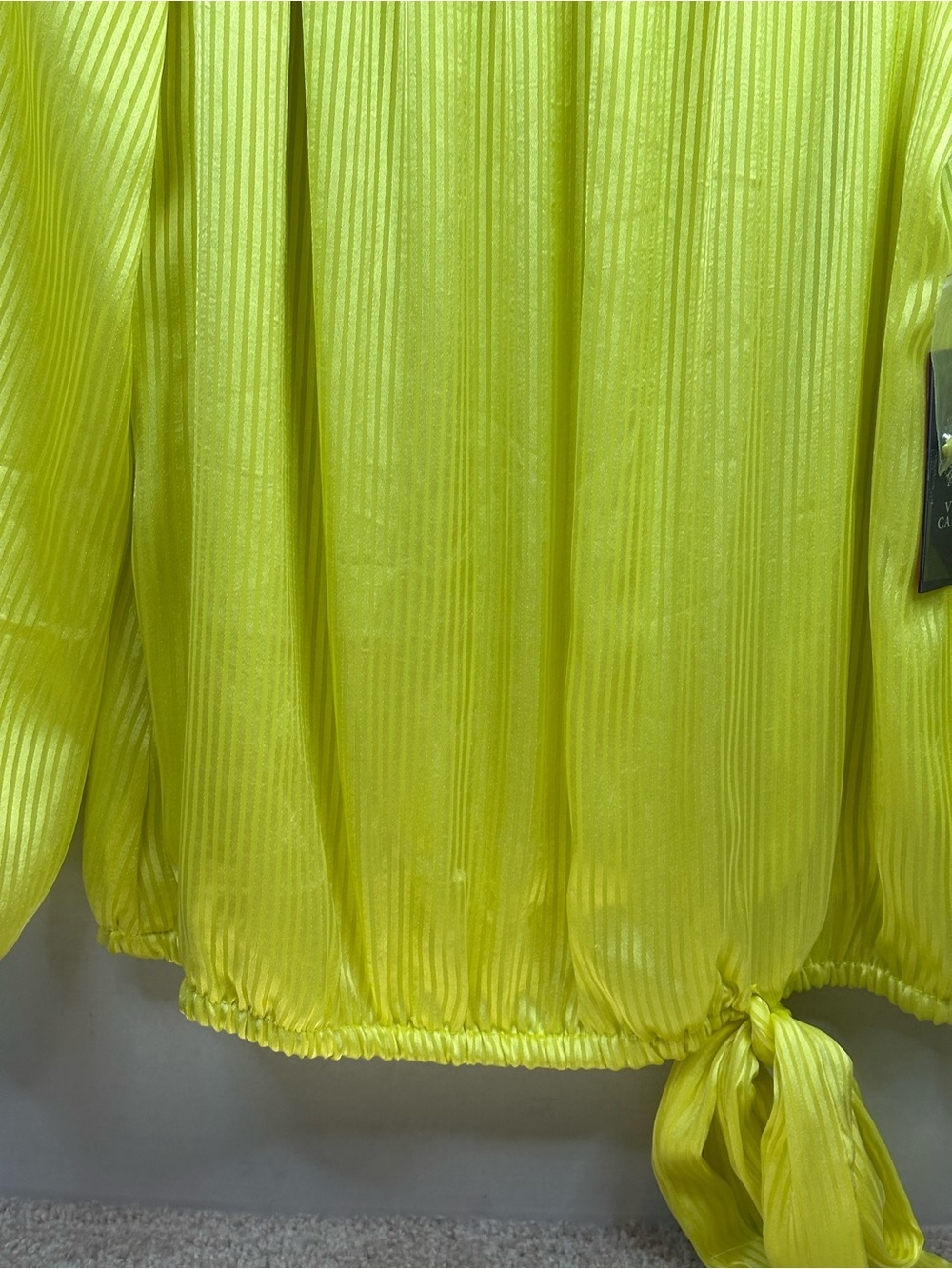 Vince Camuto Bright Yellow Pleated Tie-Hem Blouse, size medium, NWT - Picture 5 of 8
